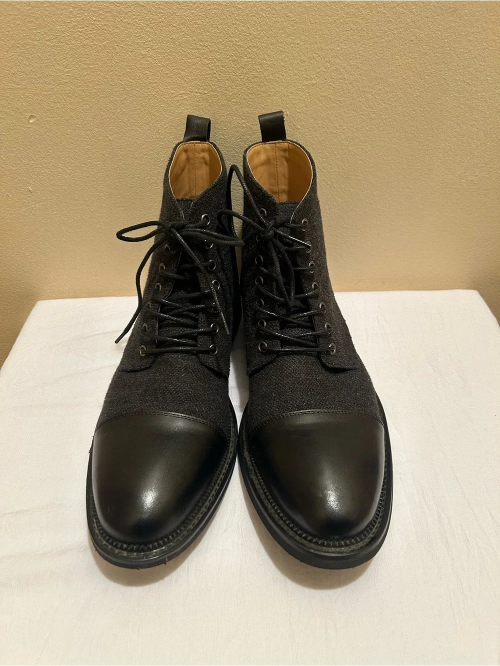 Men's Black Cap-Toe Lace-Up Boots